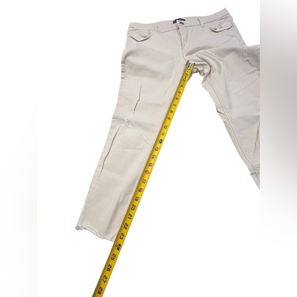 Express Women’s Mid Rise Cropped Legging Jeans Size 10 Off White Frizz Cuff - Picture 5 of 8